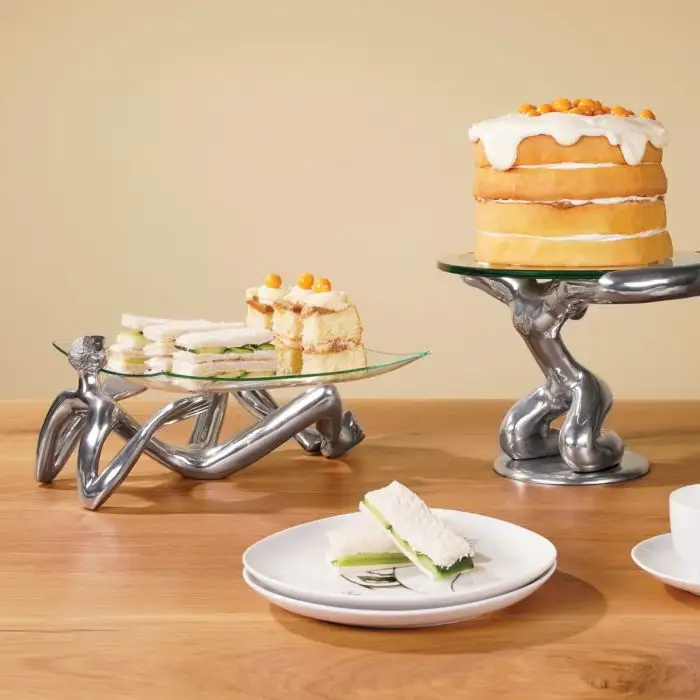 Artystyczne patery do wnętrz – historia, wybór i trendy